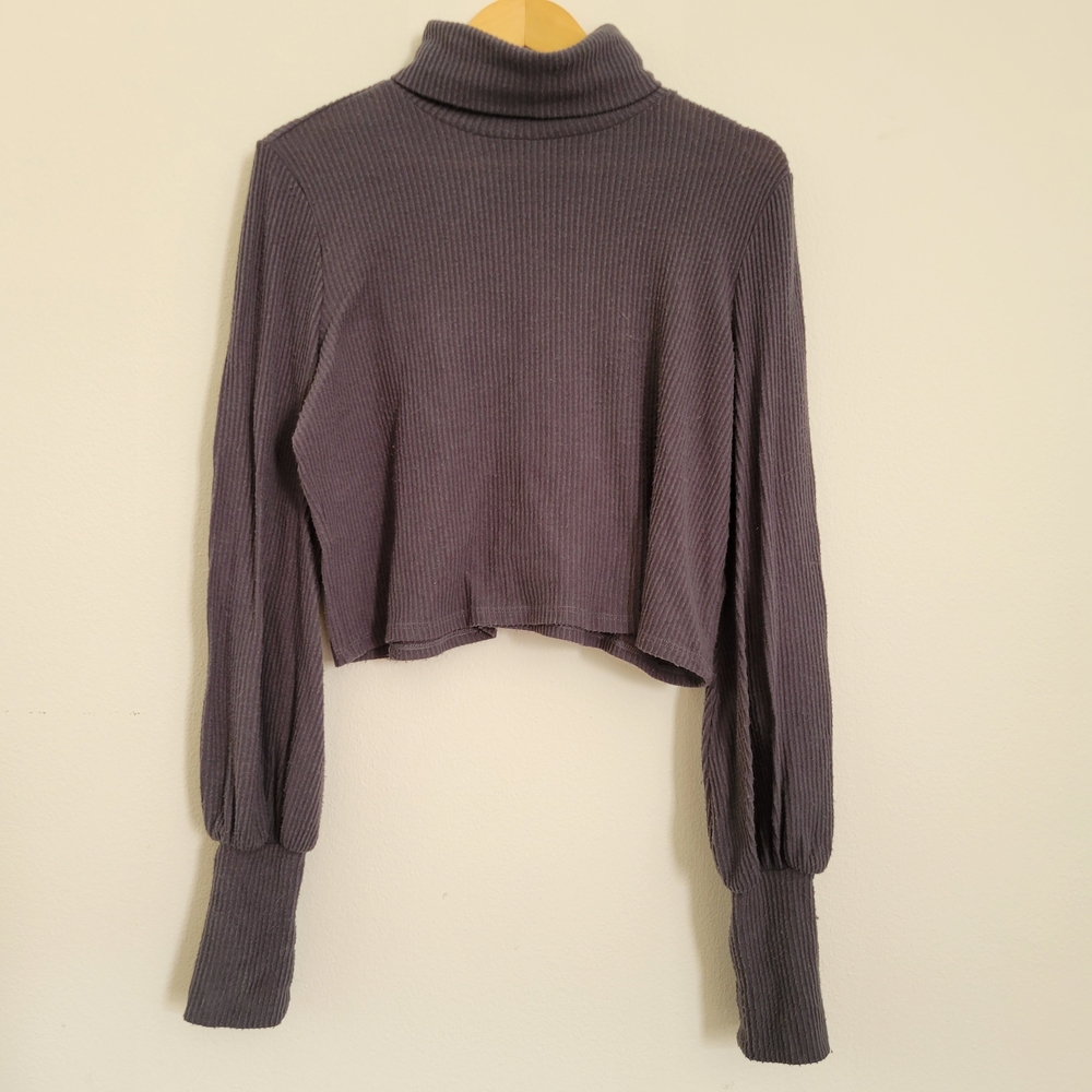 Out From Under for Urban Outfitters Cropped Gray Mockneck Sweater Size L